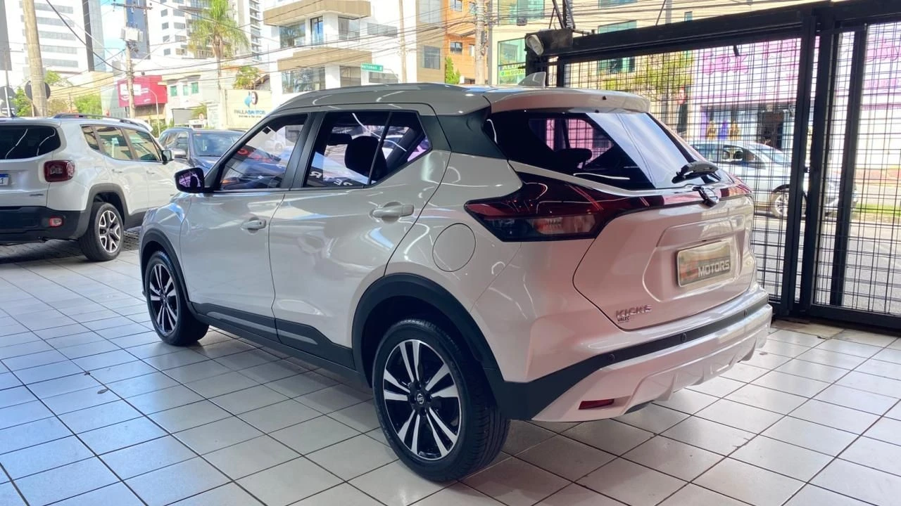NISSAN KICKS