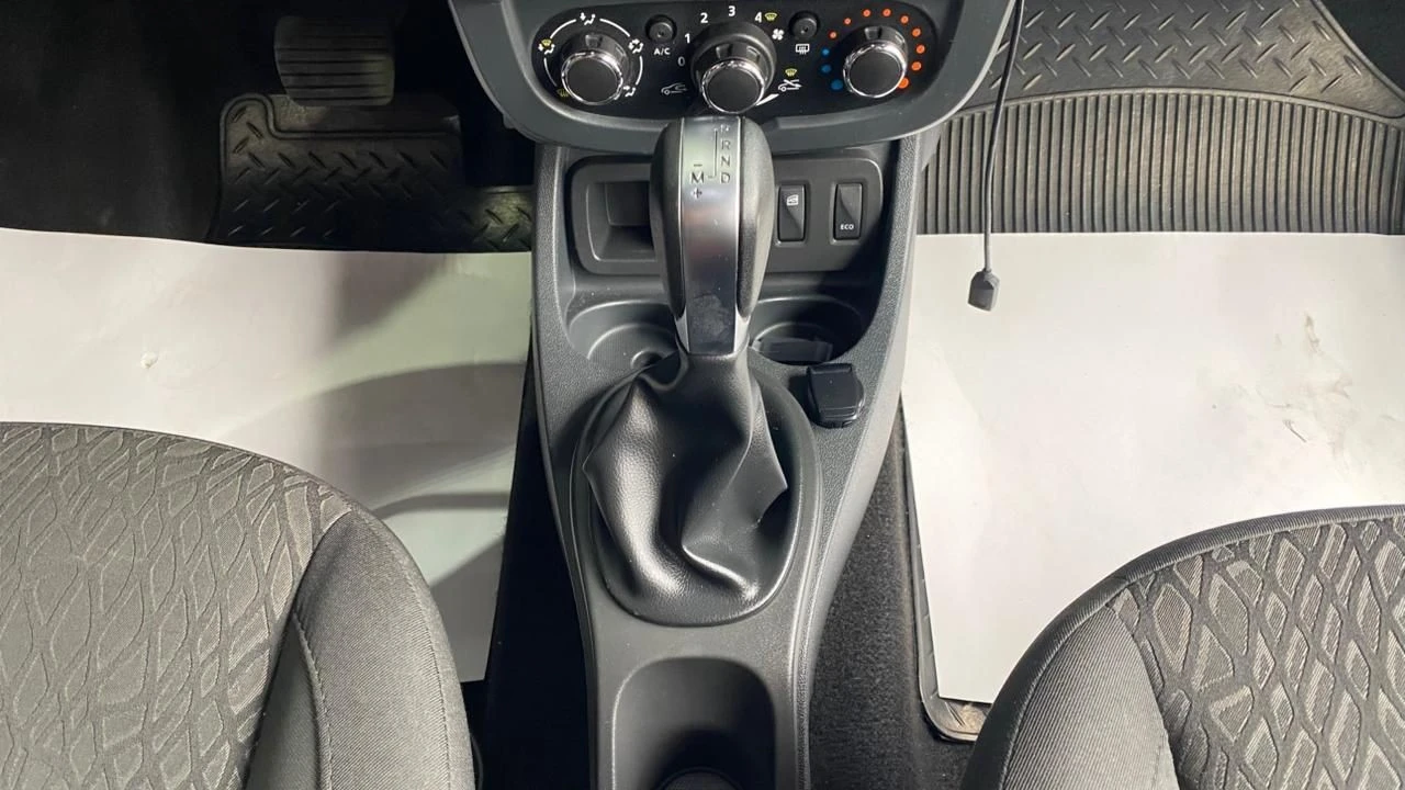 RENAULT DUSTER