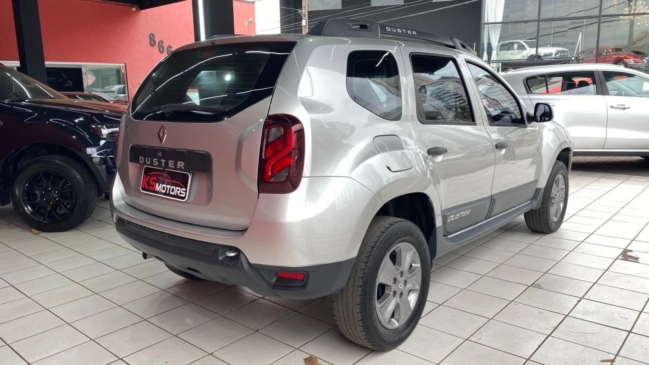 RENAULT DUSTER