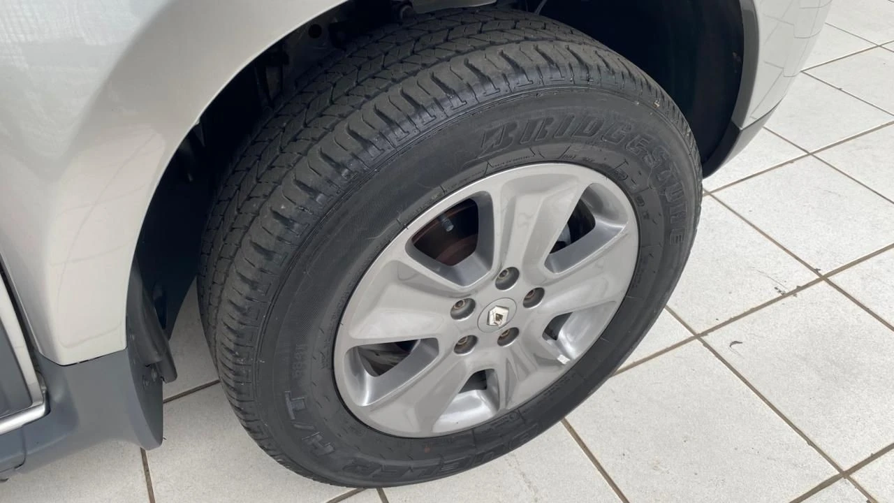 RENAULT DUSTER