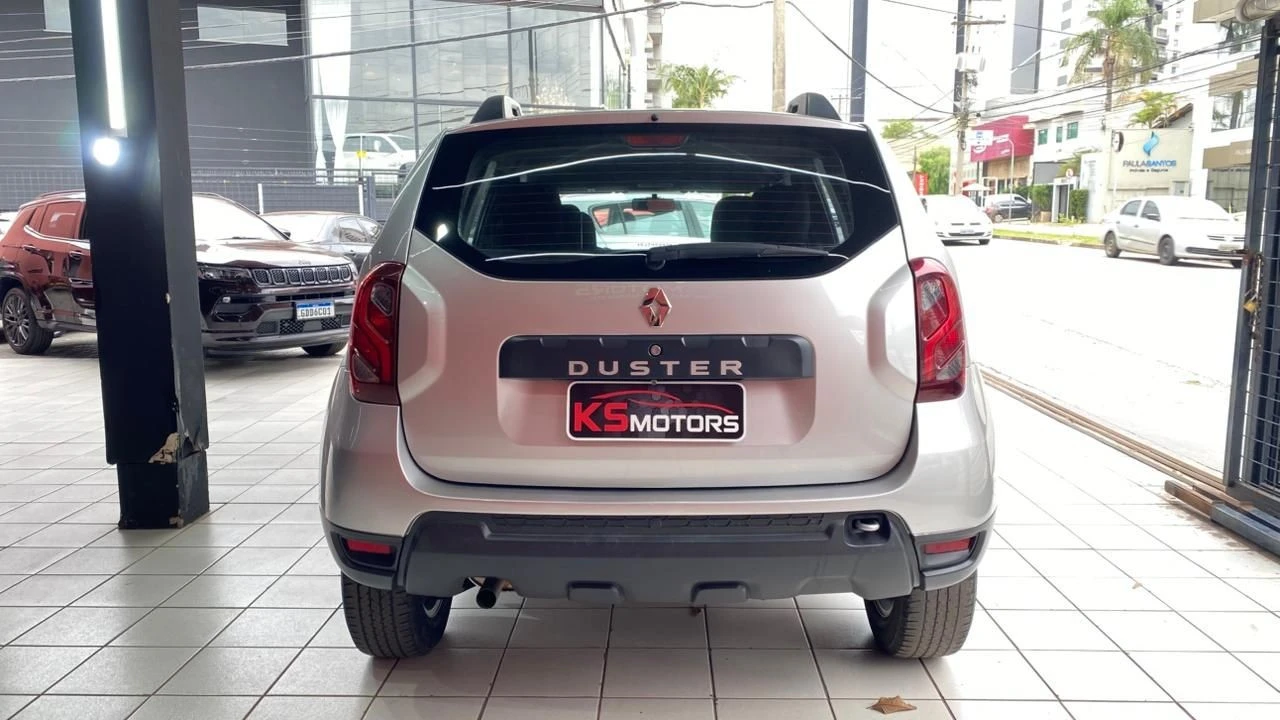 RENAULT DUSTER