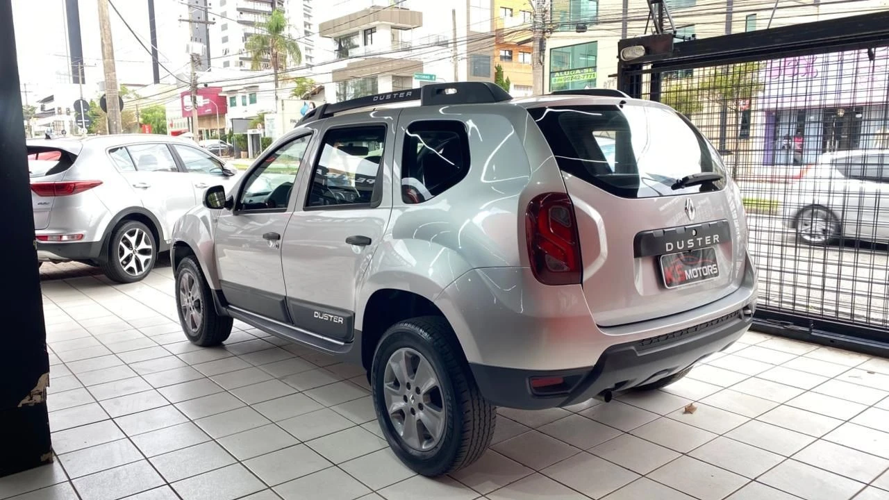 RENAULT DUSTER