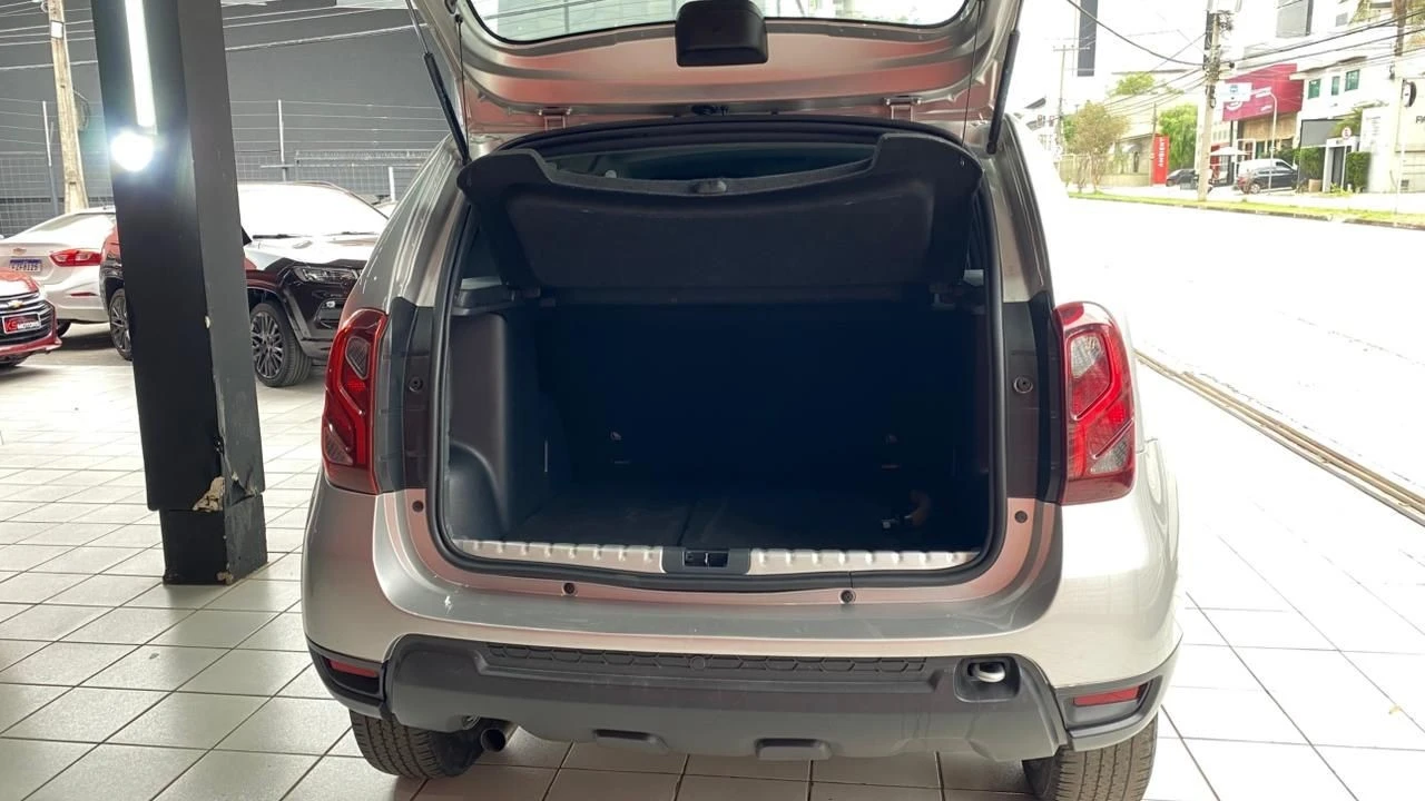 RENAULT DUSTER