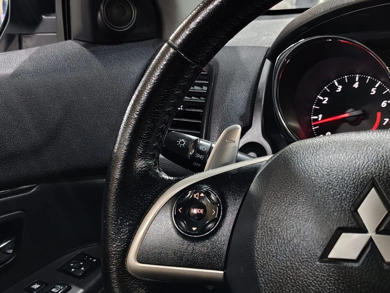 MITSUBISHI ASX