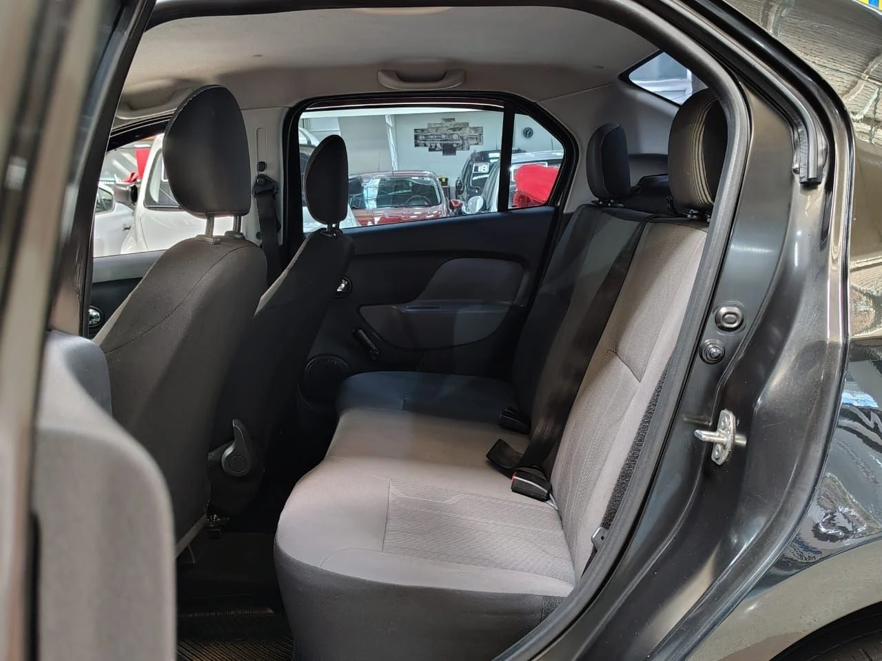 RENAULT LOGAN