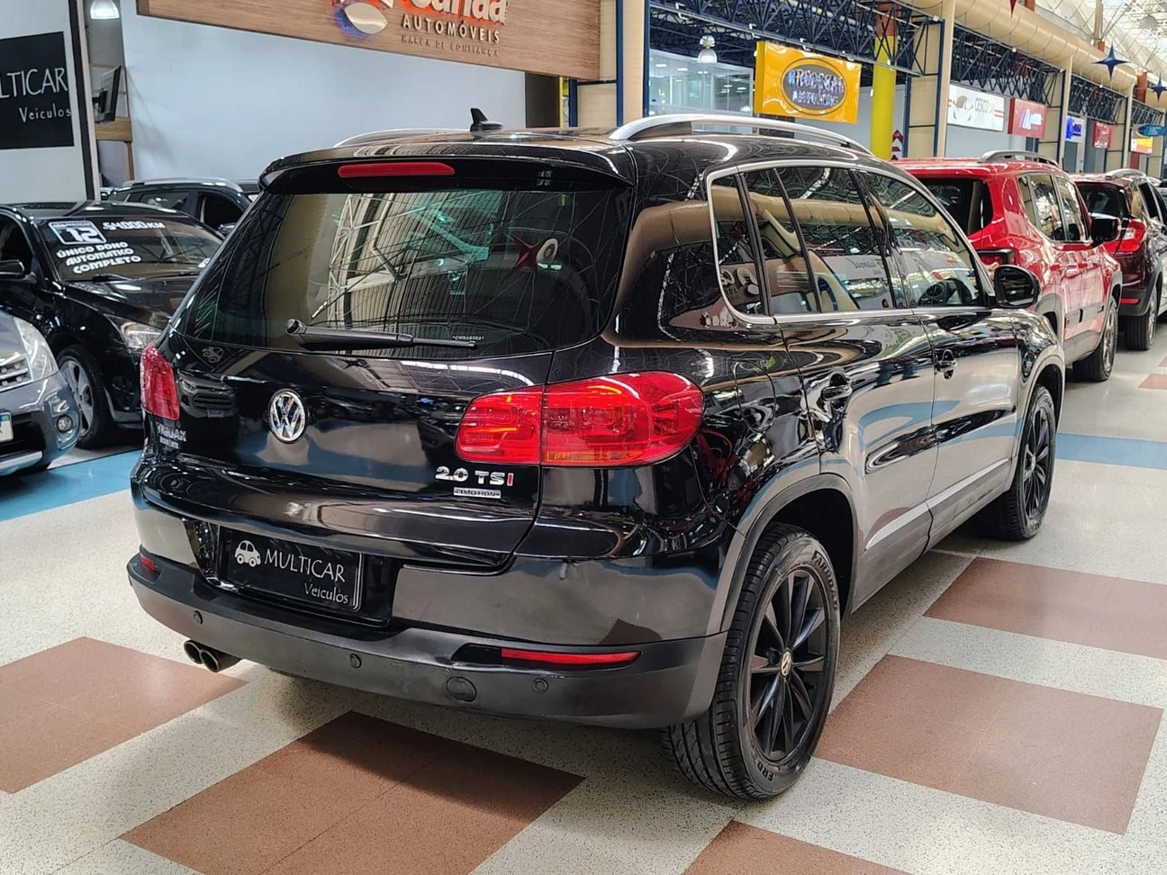 VOLKSWAGEN TIGUAN