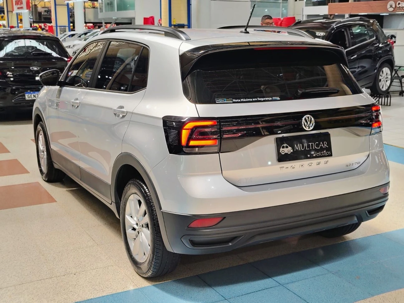 VOLKSWAGEN T-CROSS