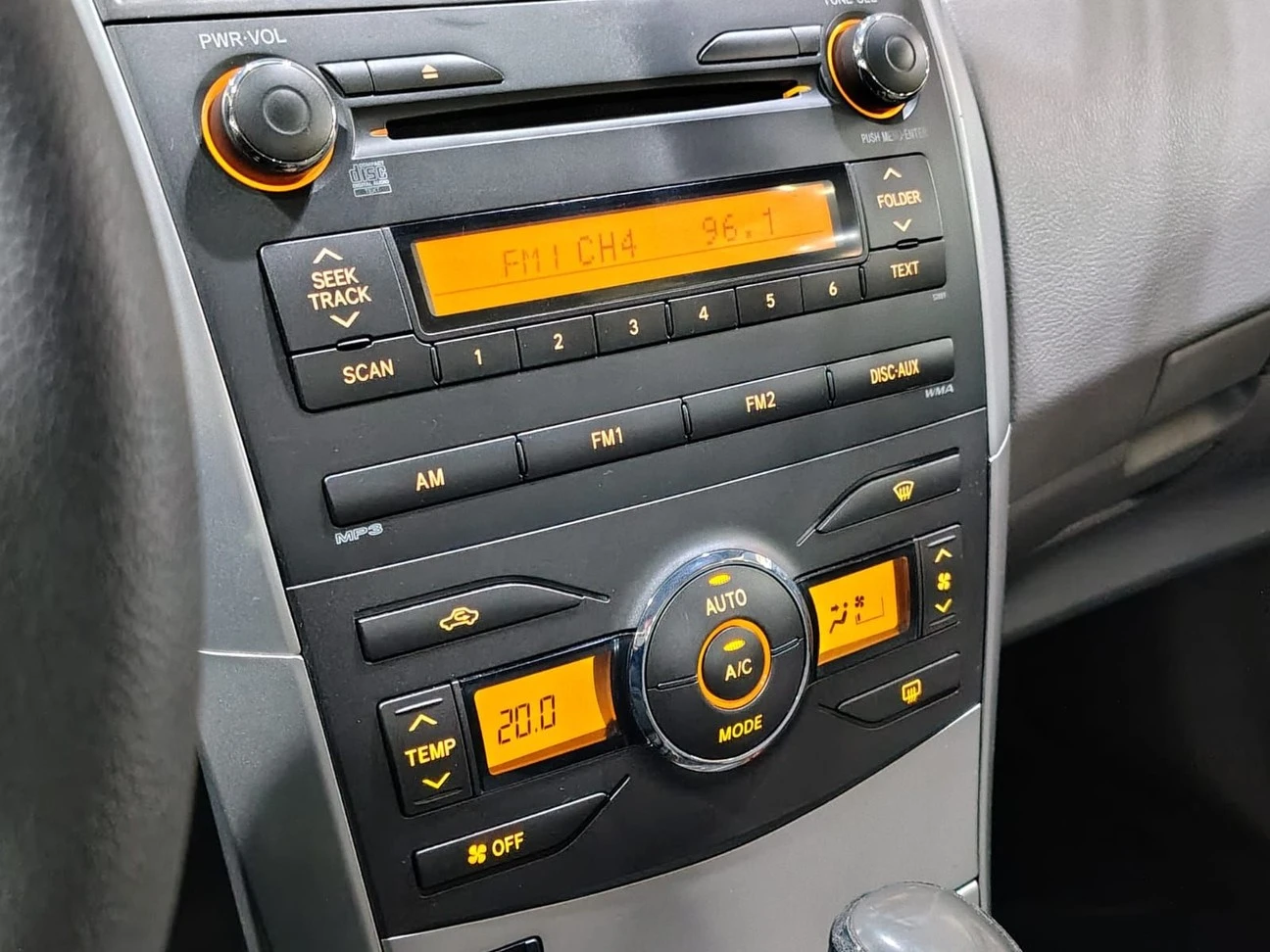 TOYOTA COROLLA
