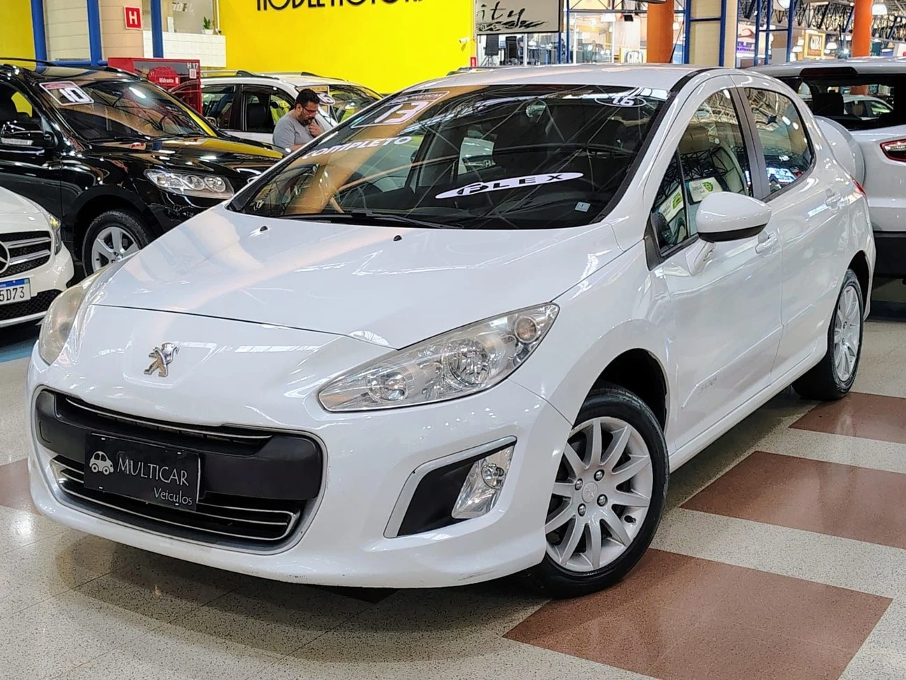 PEUGEOT 308