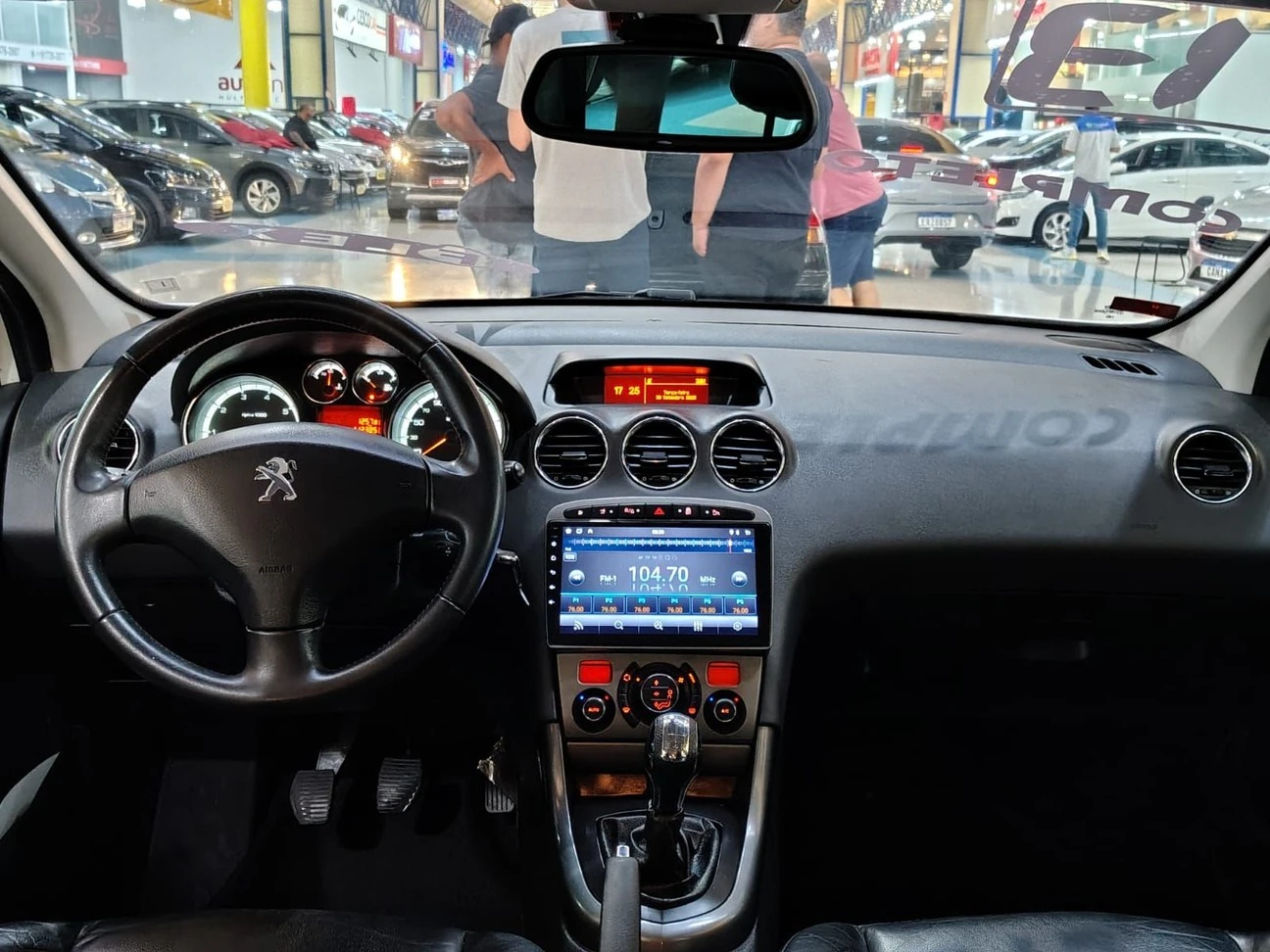 PEUGEOT 308