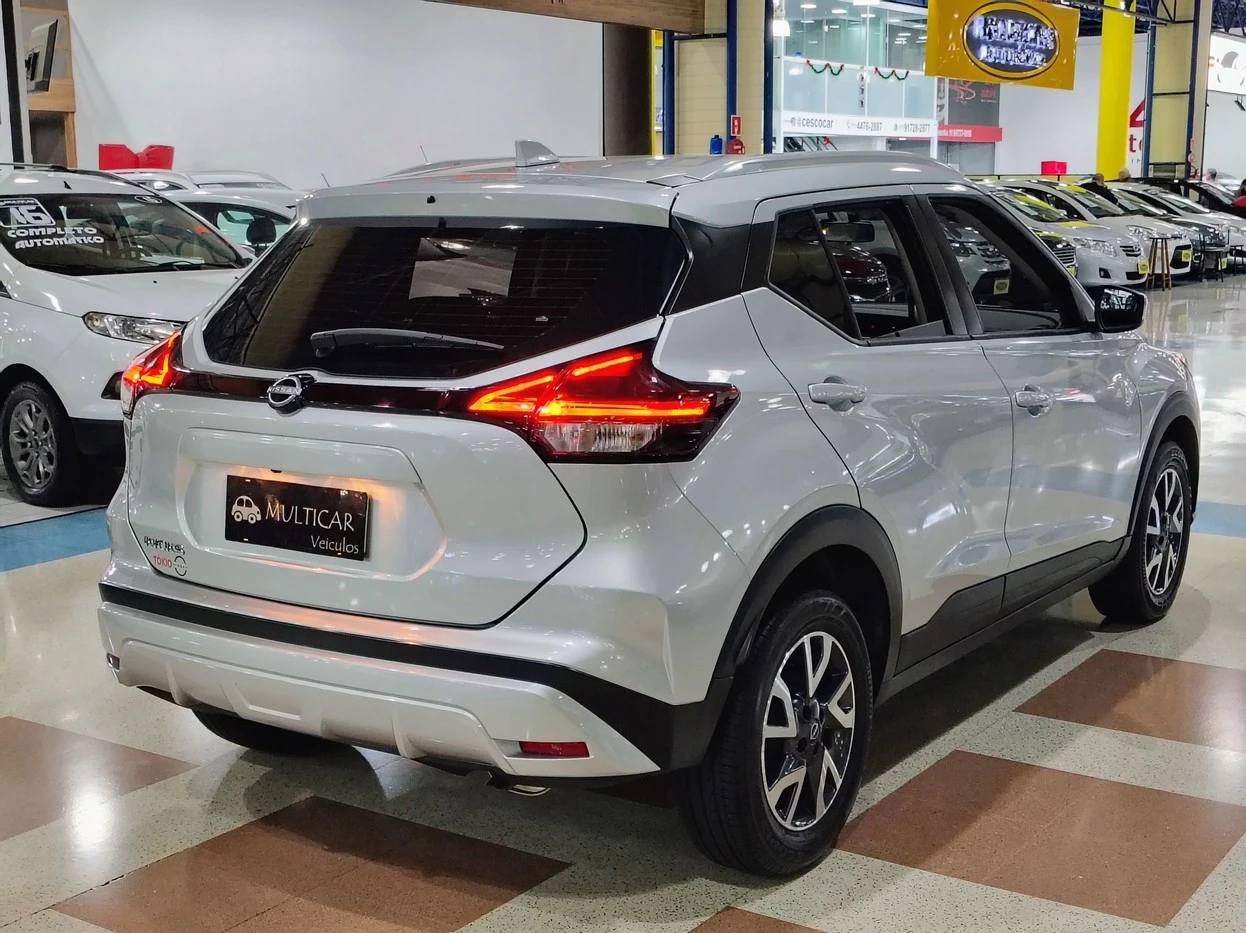 NISSAN KICKS