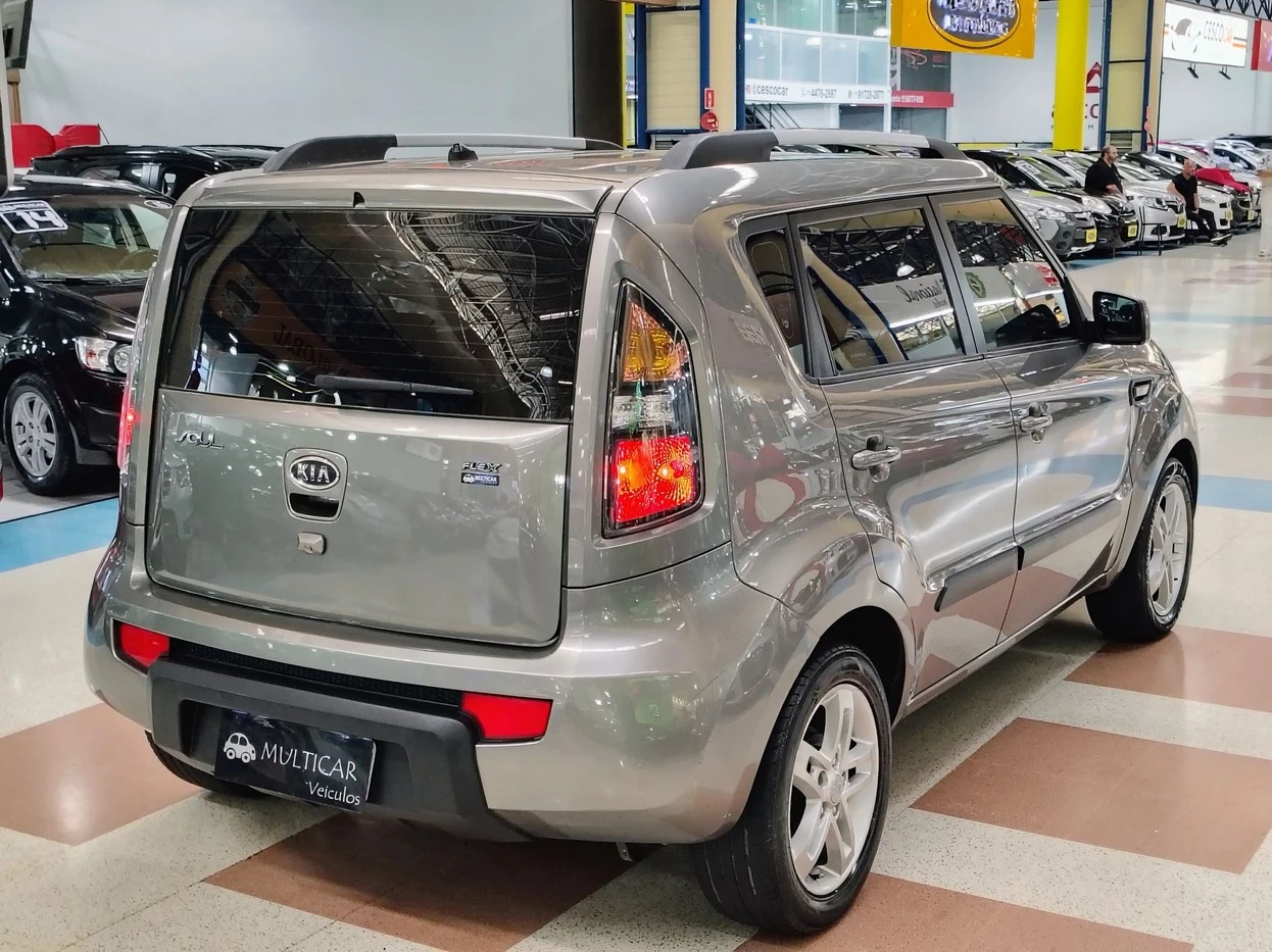 KIA SOUL