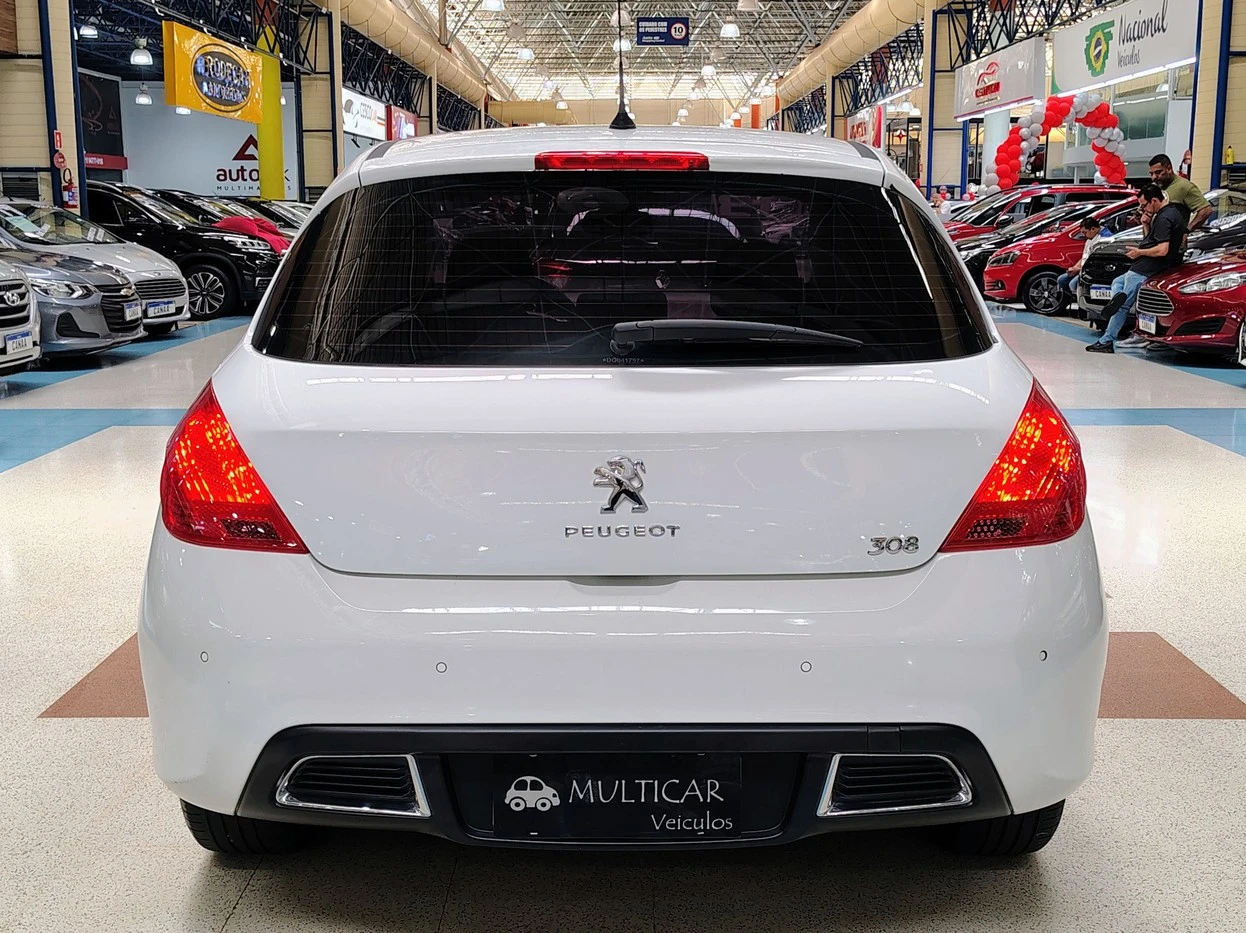 PEUGEOT 308