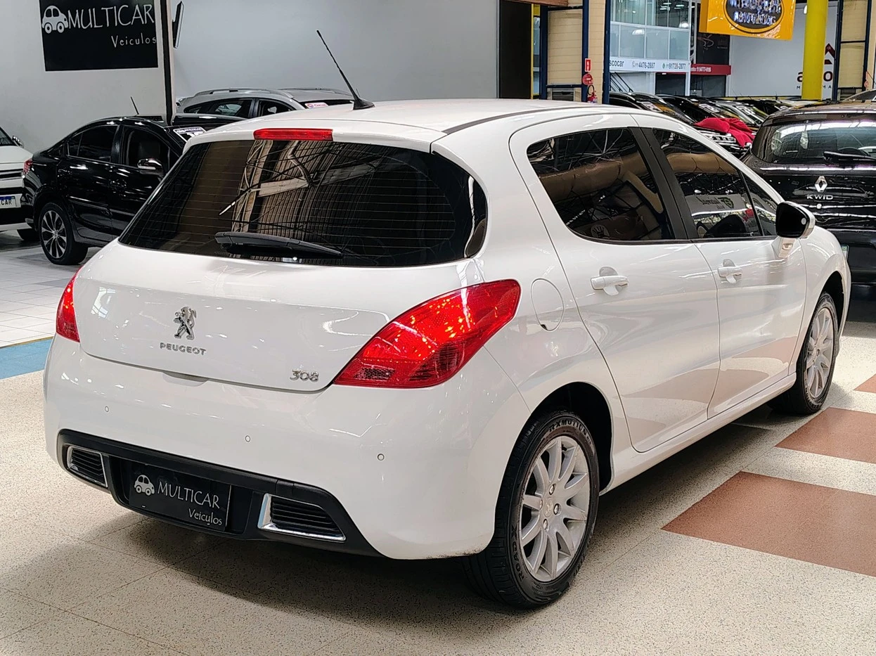 PEUGEOT 308