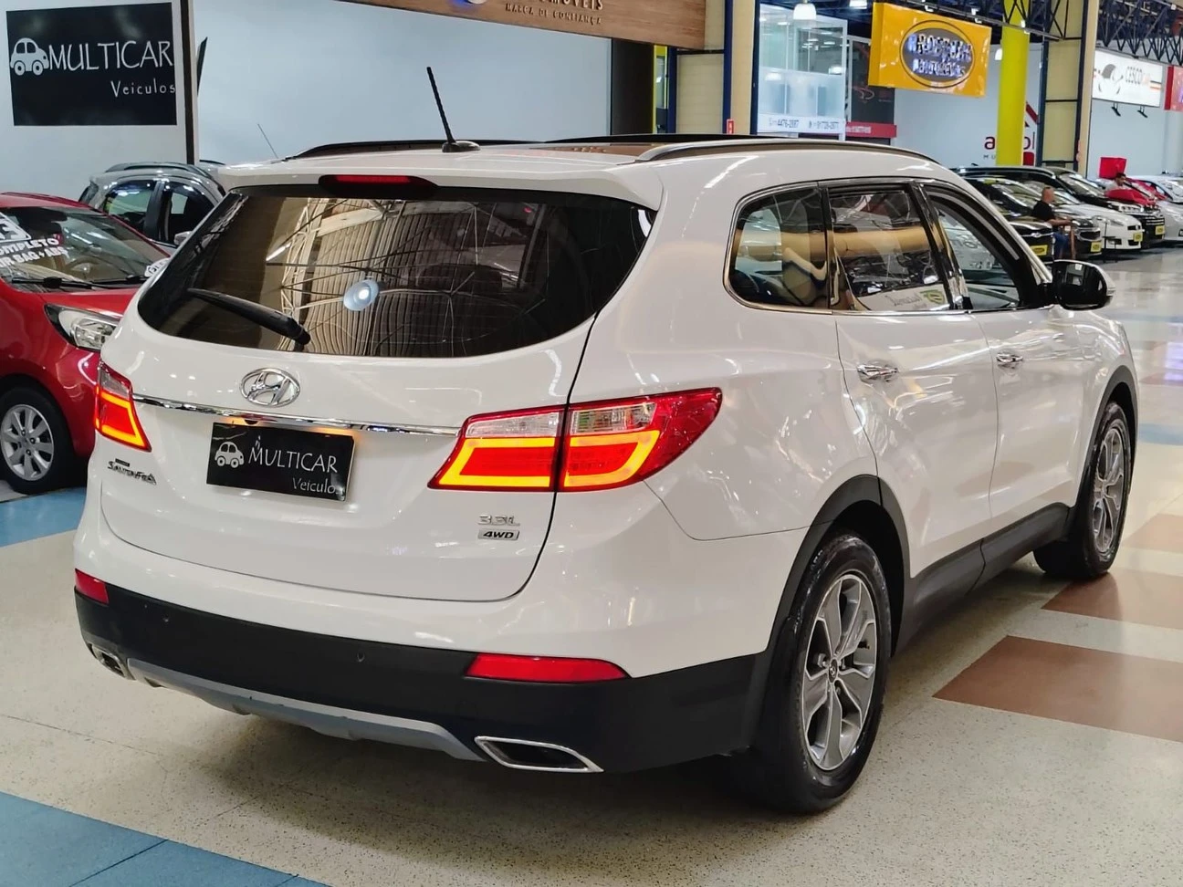 HYUNDAI GRAND SANTA FE