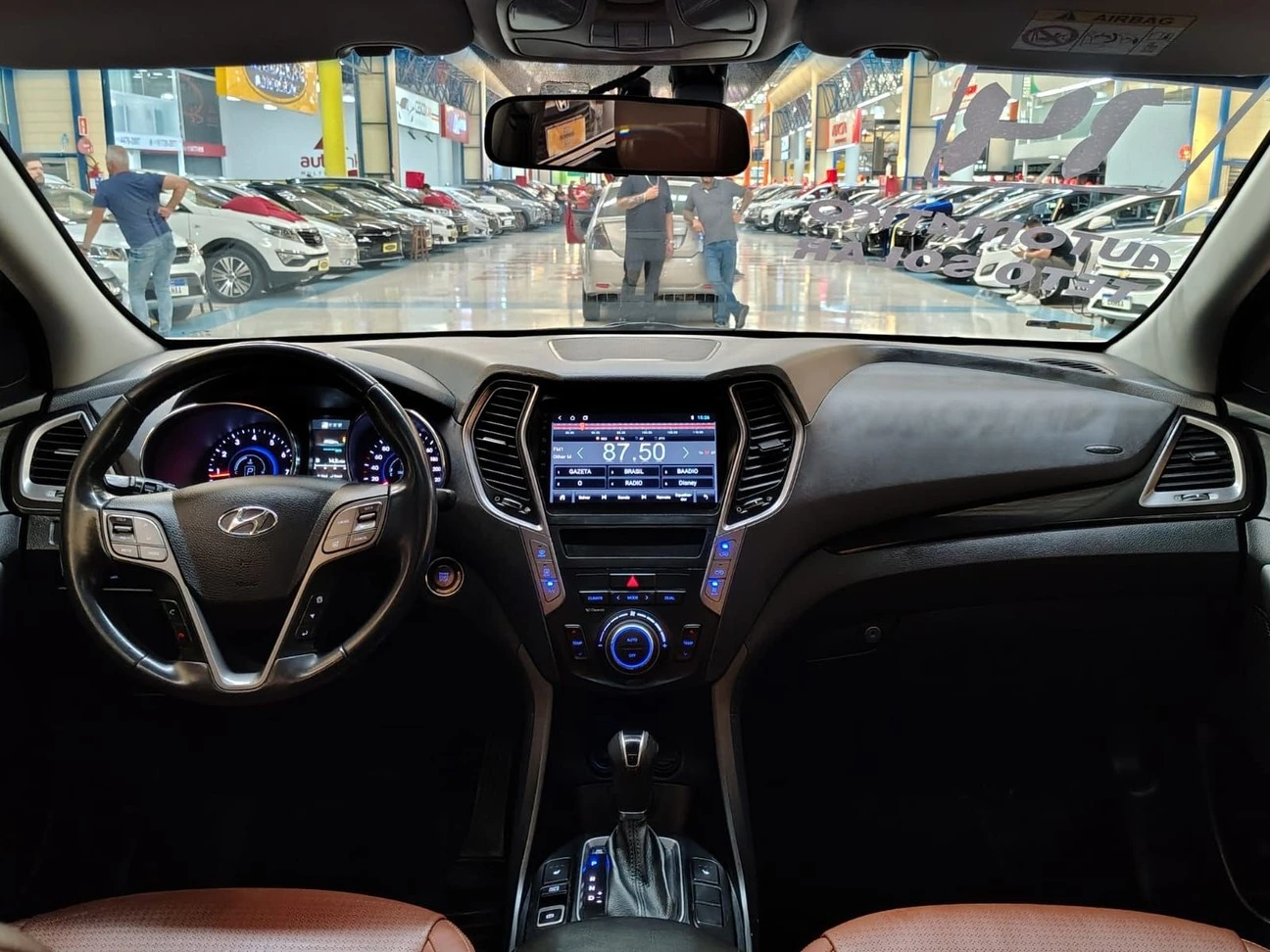 HYUNDAI GRAND SANTA FE