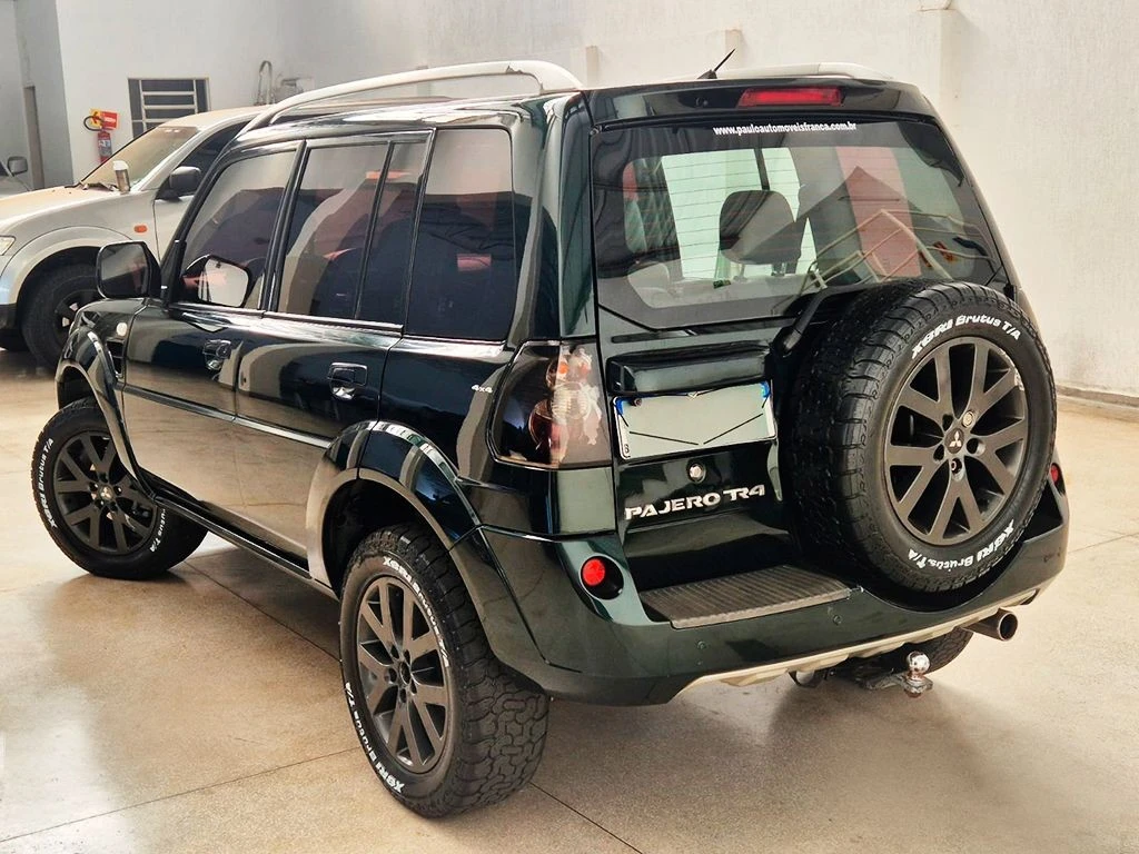 MITSUBISHI PAJERO TR4