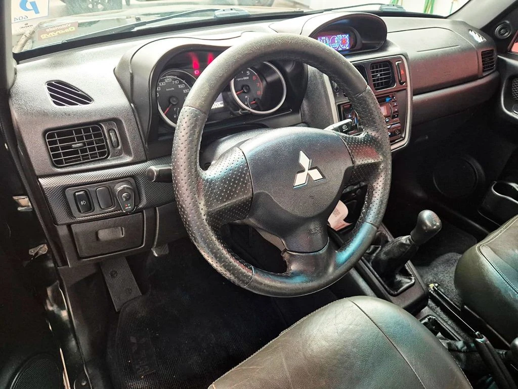 MITSUBISHI PAJERO TR4