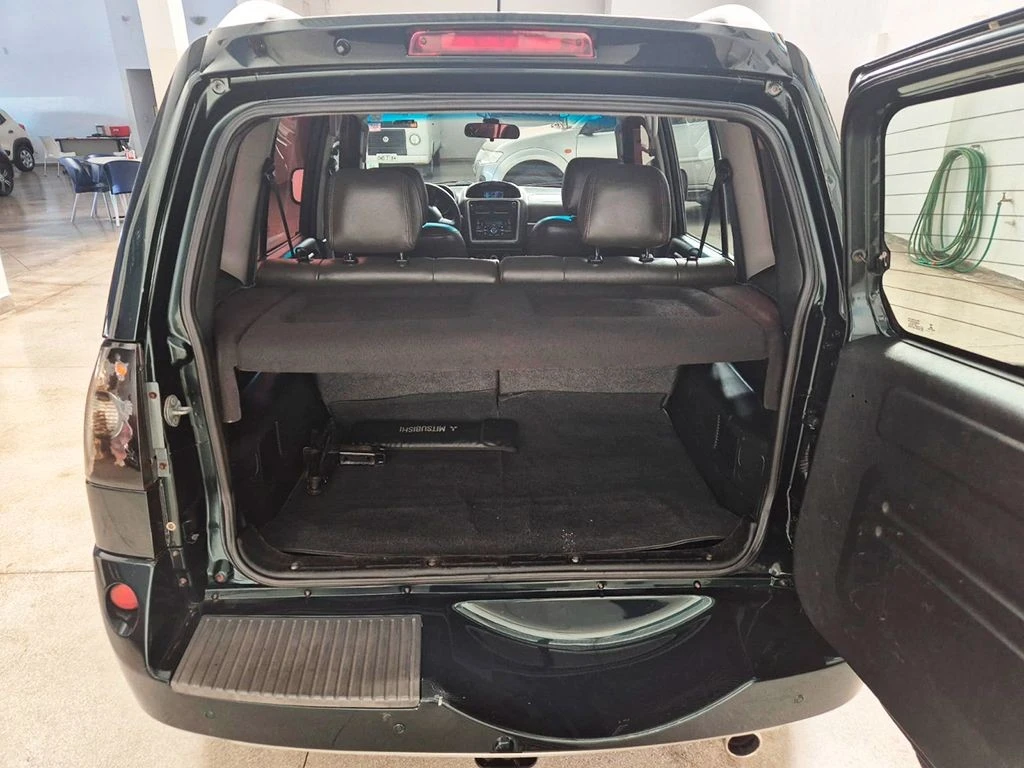 MITSUBISHI PAJERO TR4