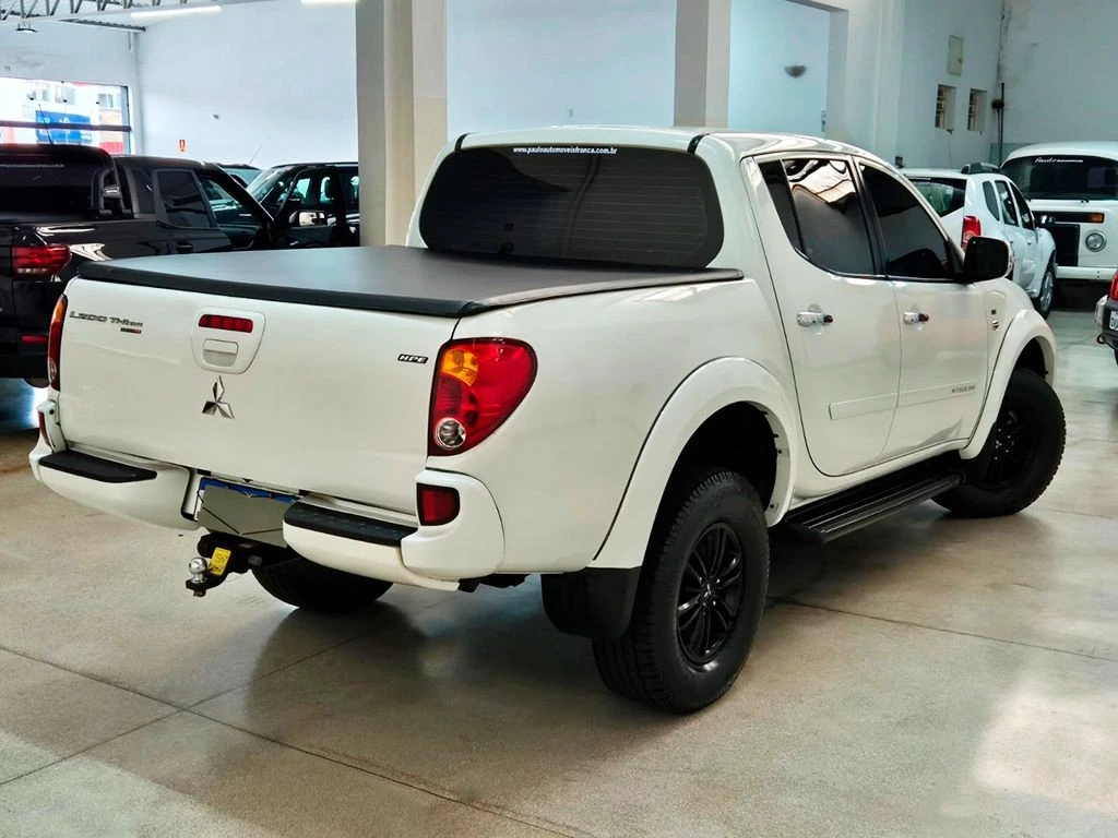 MITSUBISHI L200 TRITON