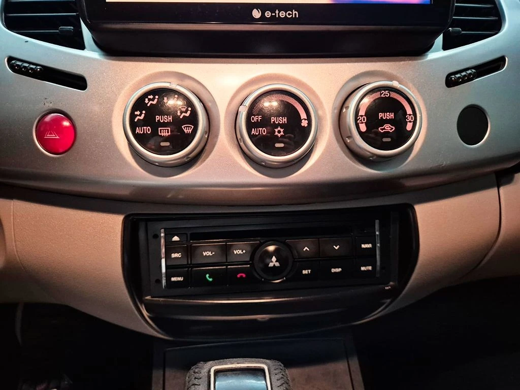 MITSUBISHI L200 TRITON