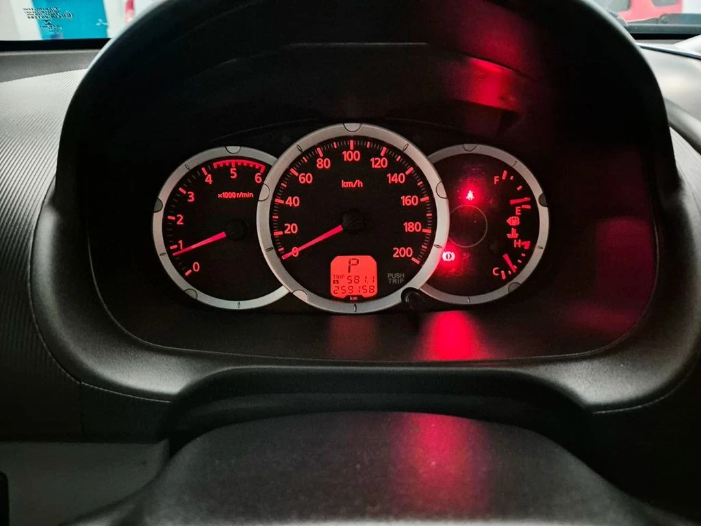 MITSUBISHI L200 TRITON