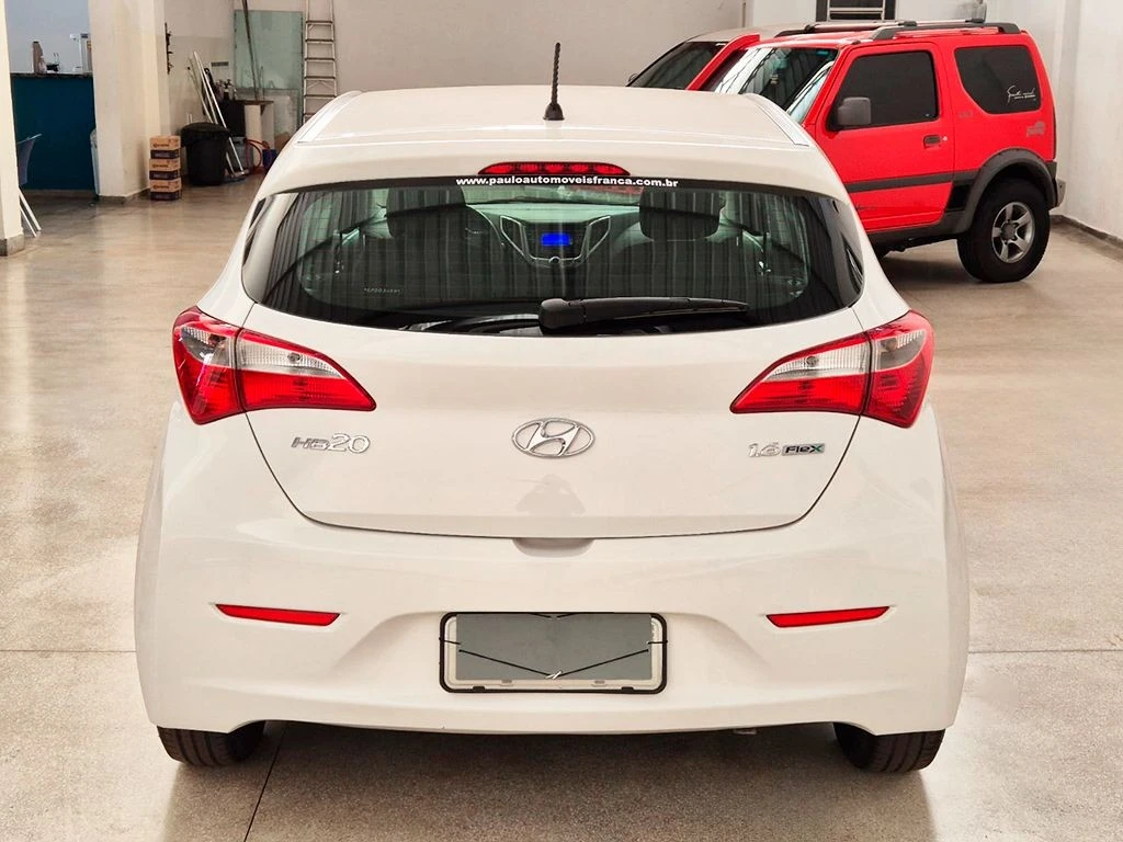 HYUNDAI HB20