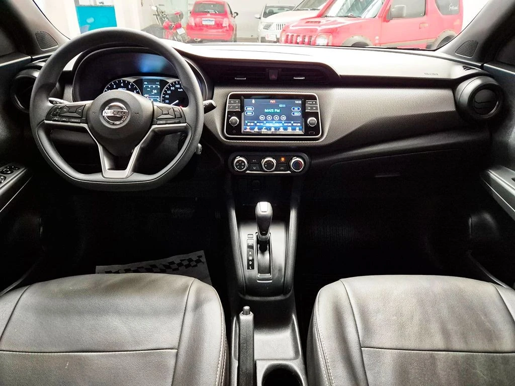 NISSAN KICKS