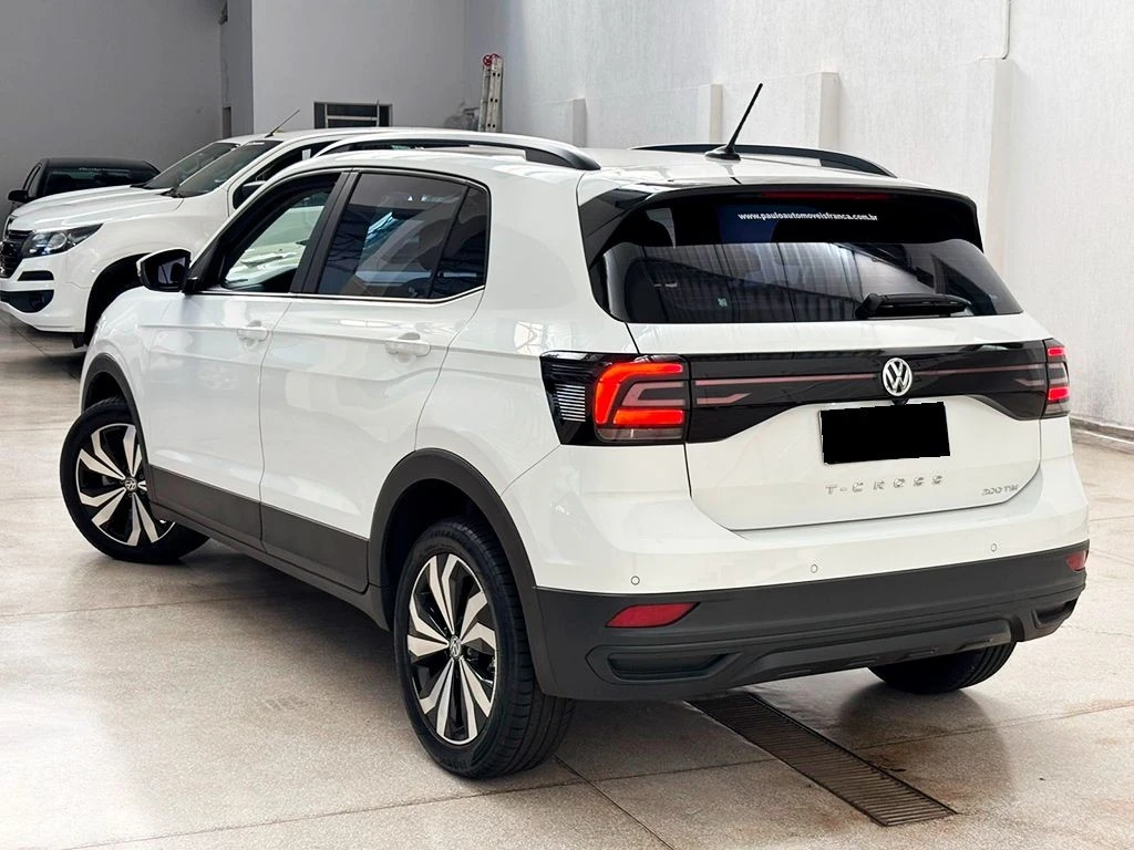 VOLKSWAGEN T-CROSS