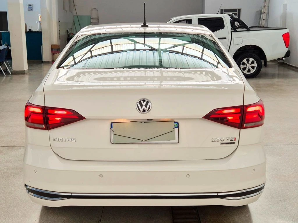 VOLKSWAGEN VIRTUS