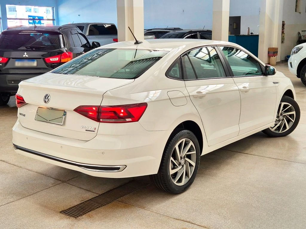 VOLKSWAGEN VIRTUS