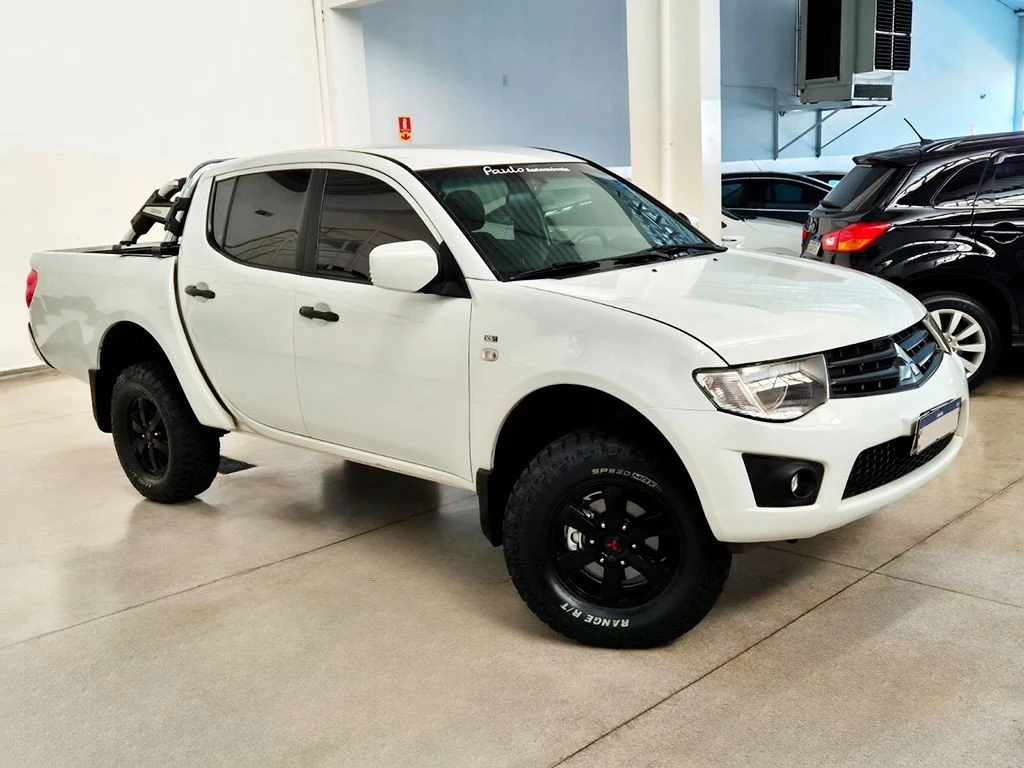 MITSUBISHI L200 TRITON
