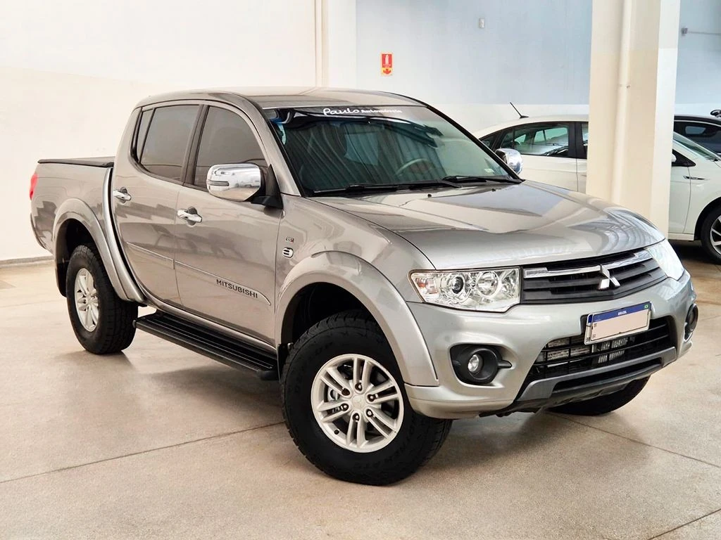 MITSUBISHI L200 TRITON