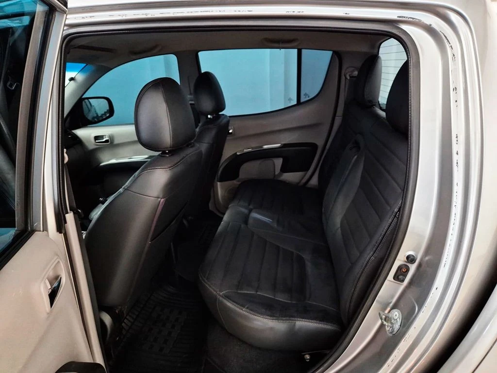 MITSUBISHI L200 TRITON