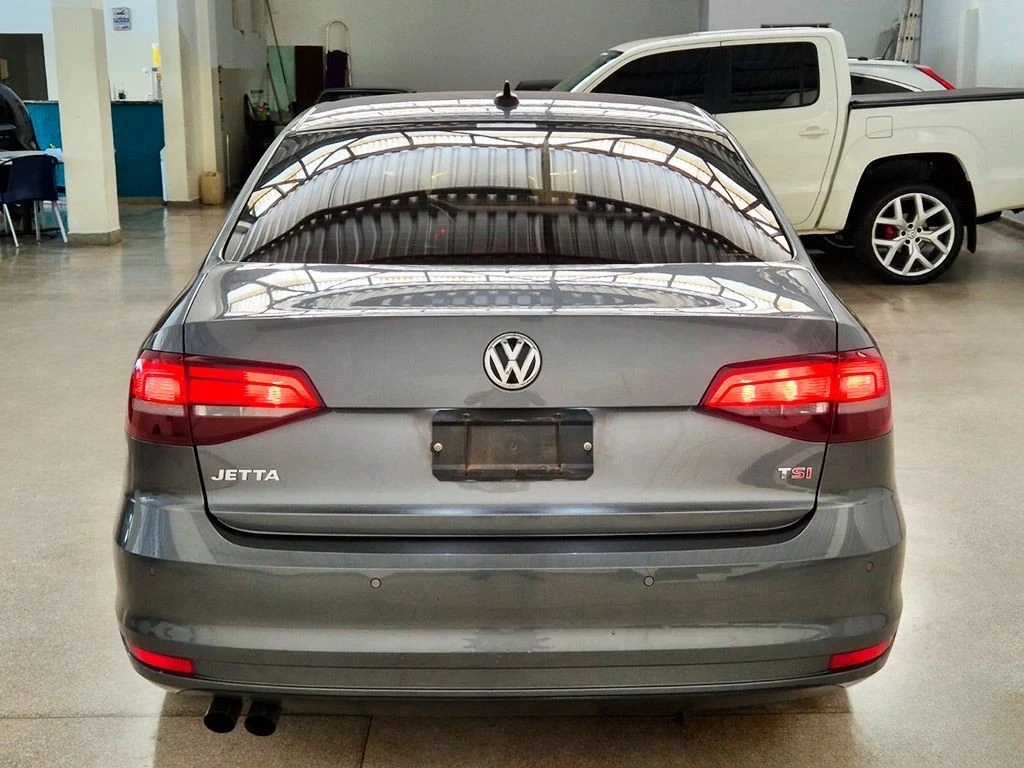 VOLKSWAGEN JETTA
