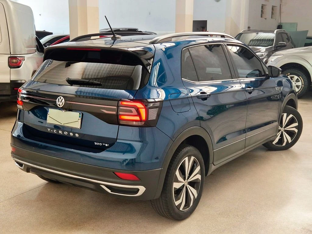 VOLKSWAGEN T-CROSS