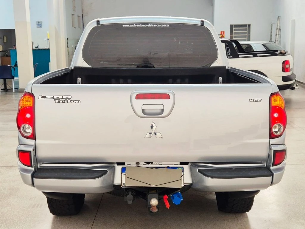 MITSUBISHI L200 TRITON