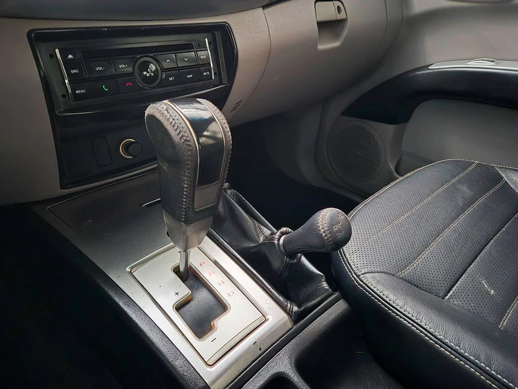 MITSUBISHI L200 TRITON