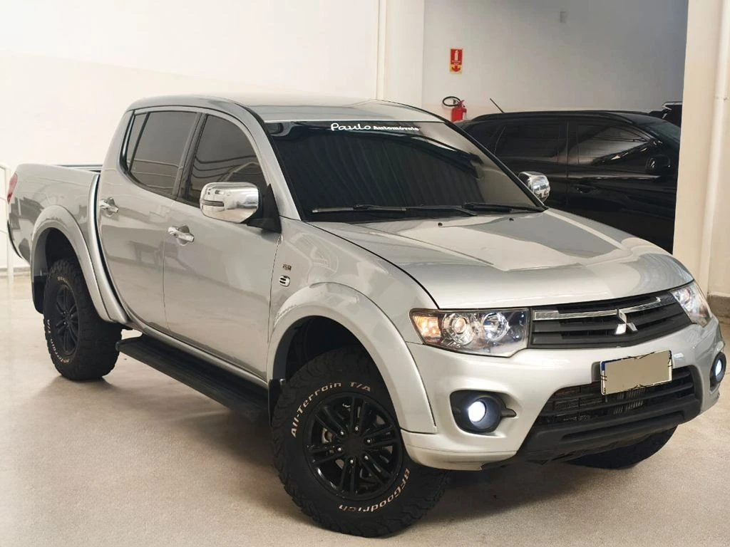 MITSUBISHI L200 TRITON