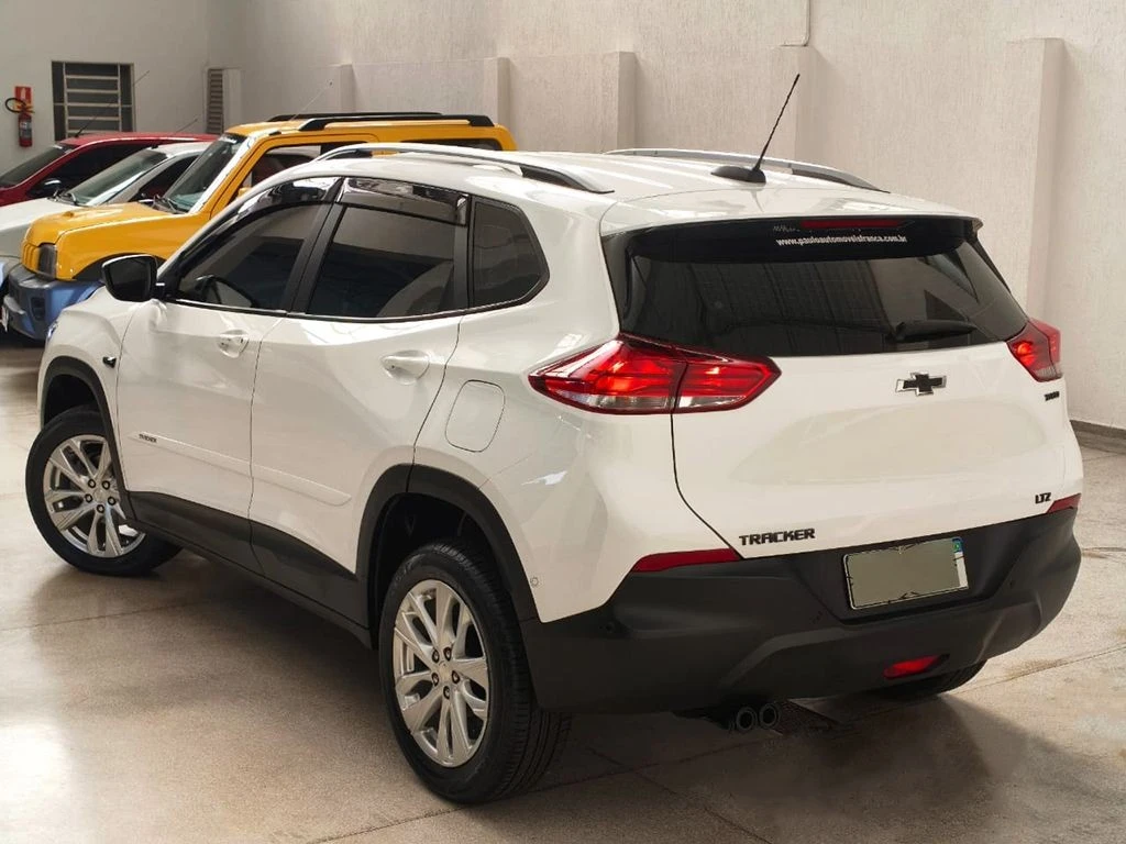 CHEVROLET TRACKER