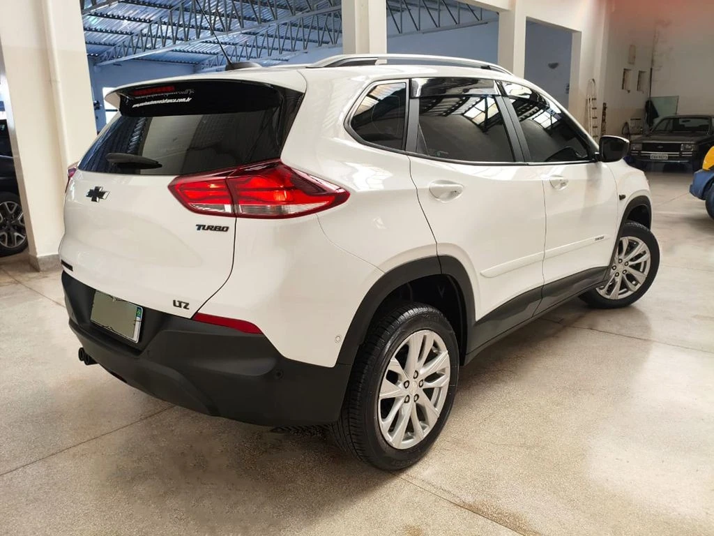 CHEVROLET TRACKER