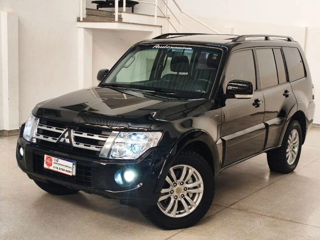 MITSUBISHI PAJERO FULL