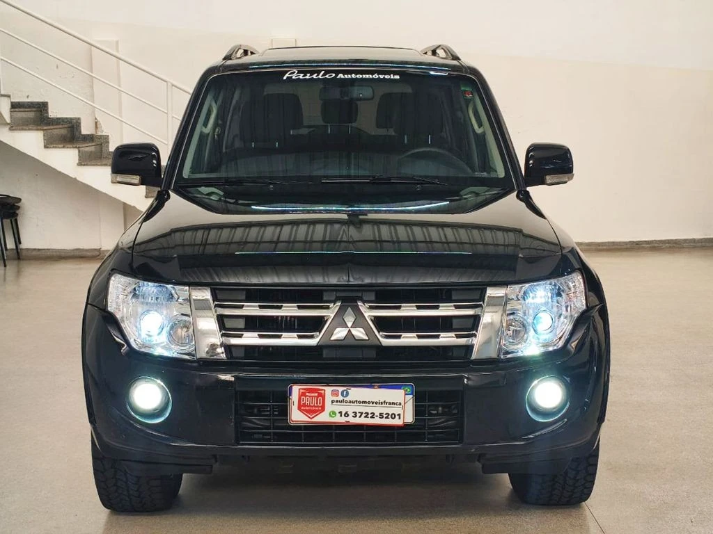 MITSUBISHI PAJERO FULL
