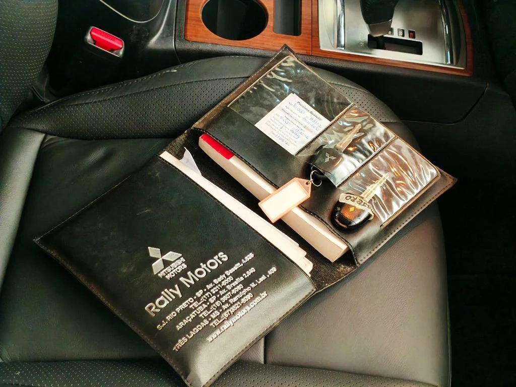 MITSUBISHI PAJERO FULL