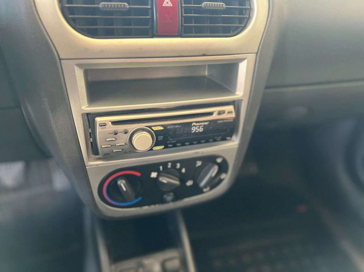 CHEVROLET CORSA