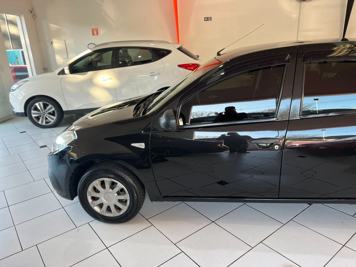 RENAULT SANDERO