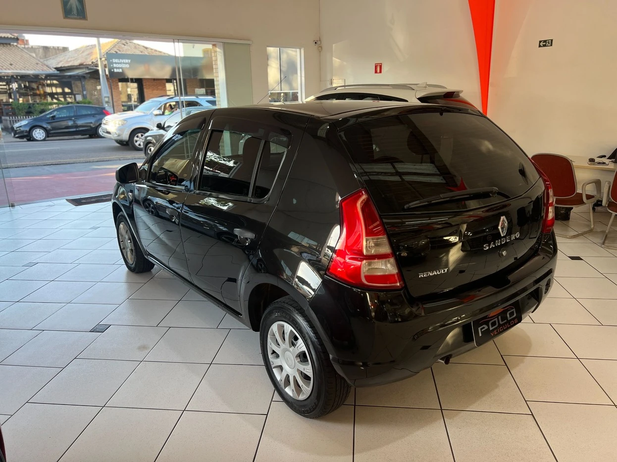 RENAULT SANDERO