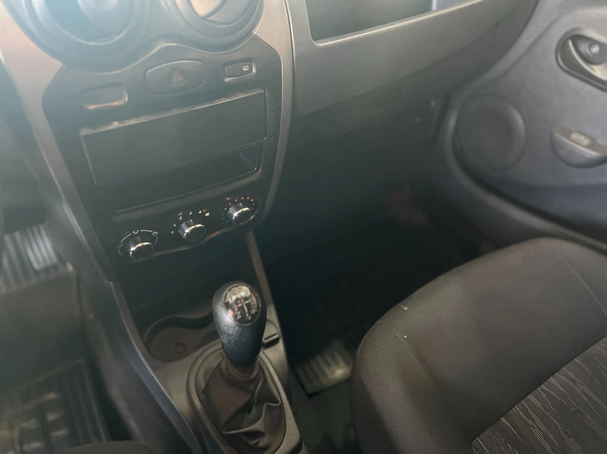 RENAULT SANDERO