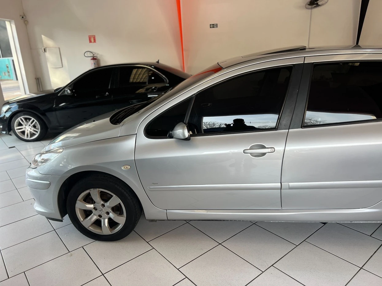 PEUGEOT 307