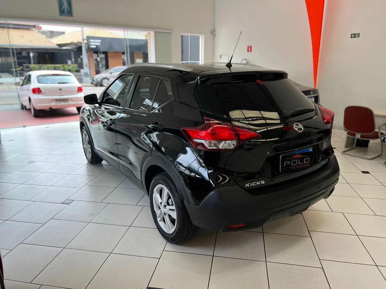 NISSAN KICKS